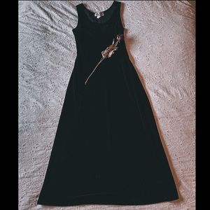 Witchy Vintage Ronni Nicole Black Velvet Maxi Dress